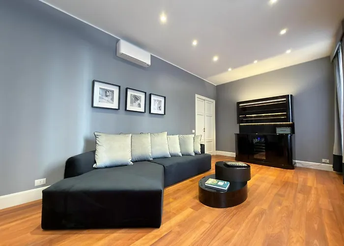 The Condotti Boutique - Luxury Serviced Appartamento *